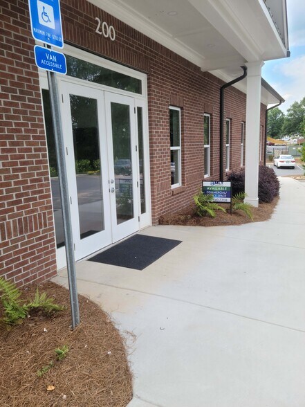 More Photos Of 2053 Experiment Station Rd, Watkinsville Medical For Lease