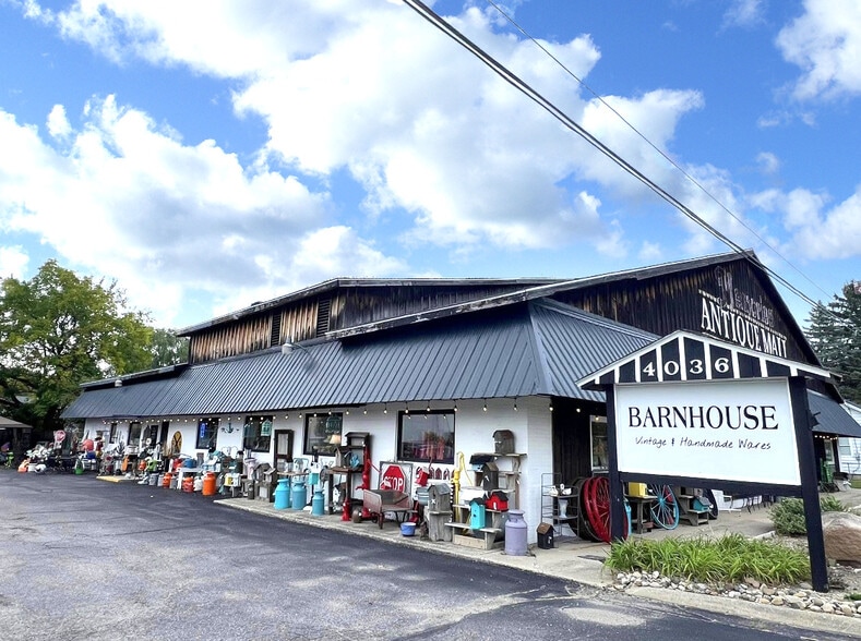 More Photos Of 4034-4036 Grand Blanc Rd, Swartz Creek Freestanding For Sale