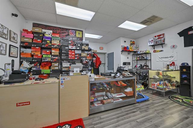 More Photos Of 340-348 N Military Ave, Green Bay Freestanding For Sale