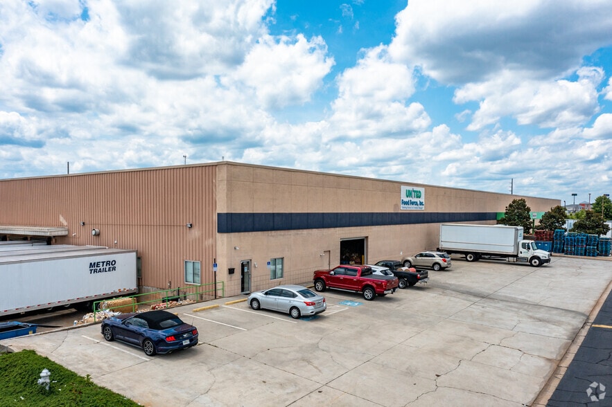 More Photos Of 1461-1477 Highway 20 W, McDonough Warehouse For Lease