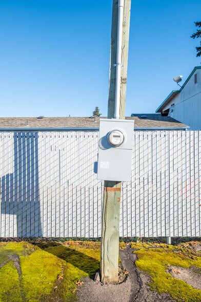 More Photos Of 2175 S Main Rd, Lebanon General Retail For Sale