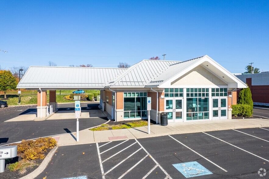 Primary Photo Of 1600 Sumneytown Pike, Lansdale Bank For Lease