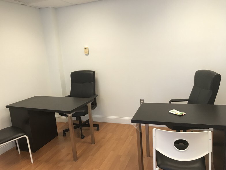 More Photos Of 10601-10677 NW 122nd St, Medley Warehouse For Lease