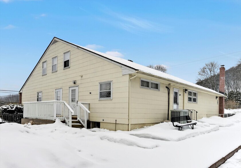 More Photos Of 780 Claremont Ave, Tamaqua Office For Sale