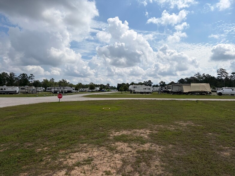 More Photos Of 1222 Jeffcote Road, Conroe Manufactured Housing Mobile Home Park For Sale