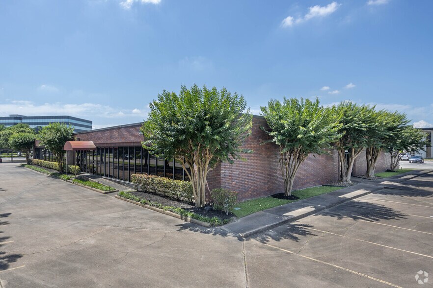 More Photos Of 16850 Diana Ln, Houston Loft Creative Space For Sale