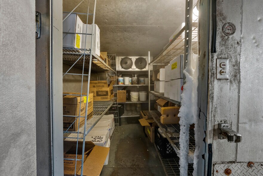 More Photos Of 347 N Scott Ave, Belton Restaurant For Sale
