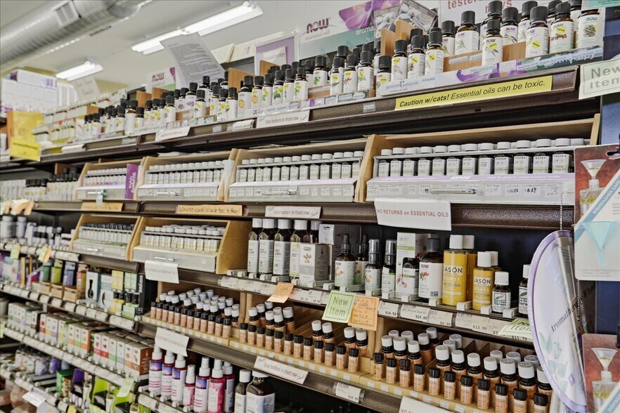 More Photos Of 306 Springfield Ave, Urbana Storefront Retail Office For Sale