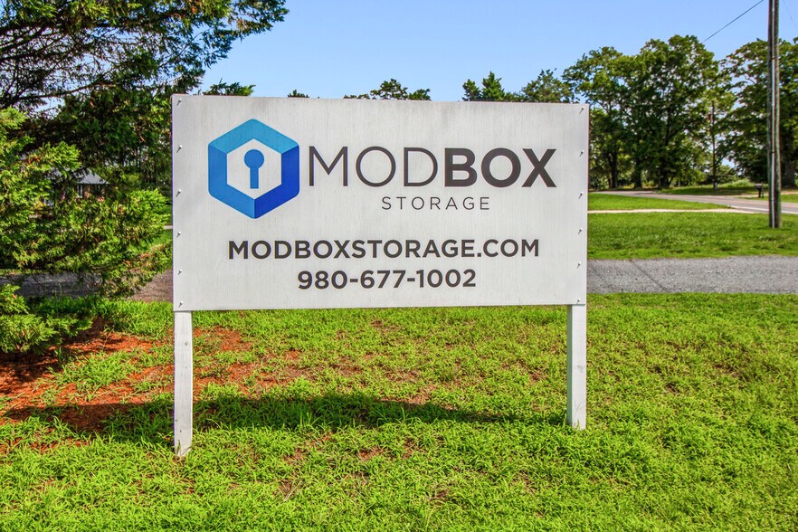 More Photos Of 124 Patrick Rd, Gastonia Self Storage For Sale