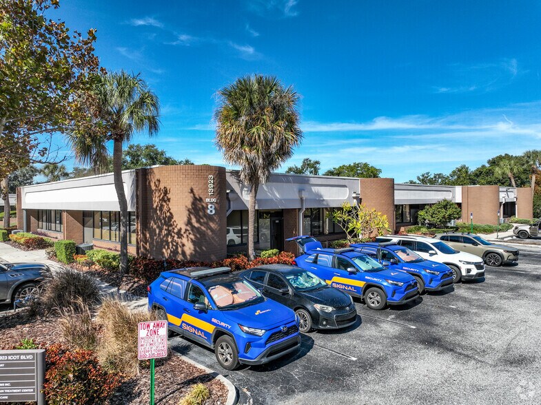 More Photos Of 13830 N 58th St, Clearwater Unknown For Lease