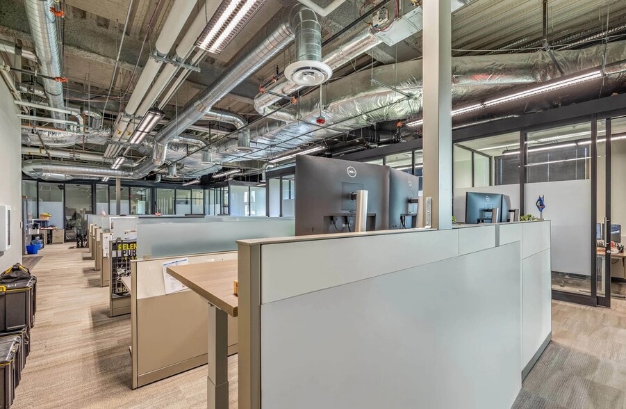 More Photos Of 3330 E Louise Dr, Meridian Office For Lease