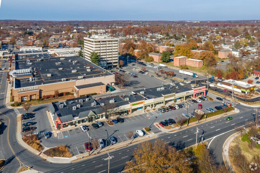 More Photos Of 910 Fairlawn Ave, Laurel Unknown For Lease