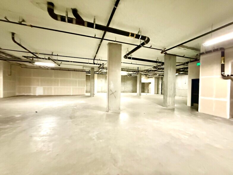 More Photos Of 1075 Market St, San Francisco Apartments For Lease