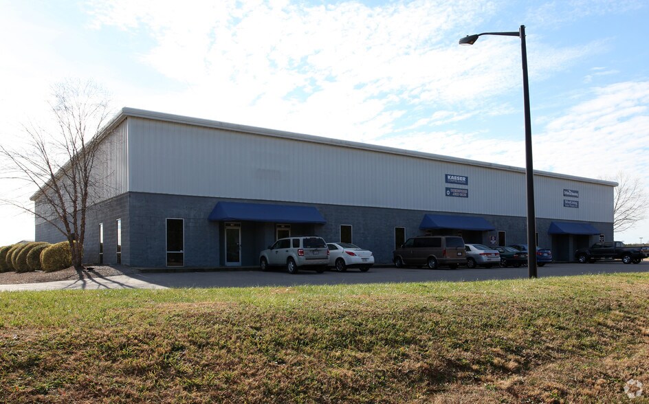 More Photos Of 90 Mosswood Blvd, Youngsville Flex For Lease