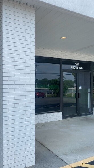 Primary Photo Of 200-240 Grove Ave SW, Cleveland Unknown For Lease
