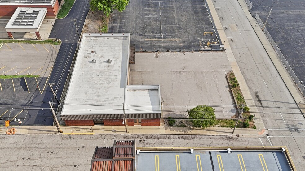 More Photos Of 12 W Lincoln St, Belleville Medical For Sale