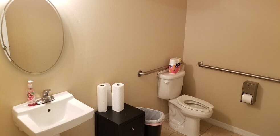 More Photos Of 1295 N US Highway 1, Ormond Beach Warehouse For Sale