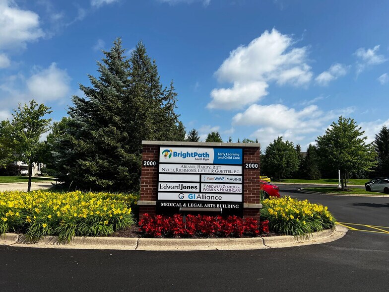 More Photos Of 2000 McDonald Rd, South Elgin Medical For Lease