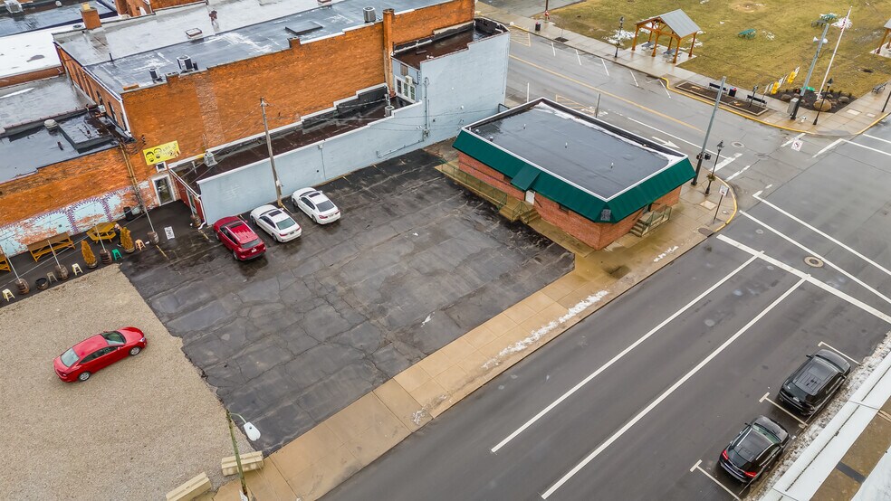 More Photos Of 114 W Church St, Marion Office Residential For Sale