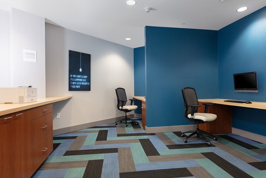 More Photos Of 6399 Christie Ave, Emeryville Apartments For Lease