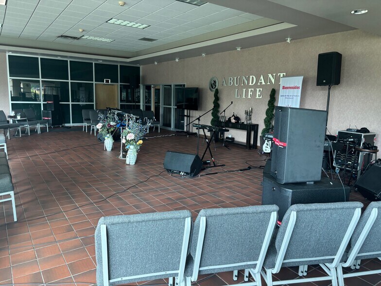 More Photos Of 308 E Centerview St, China Grove Office For Sale