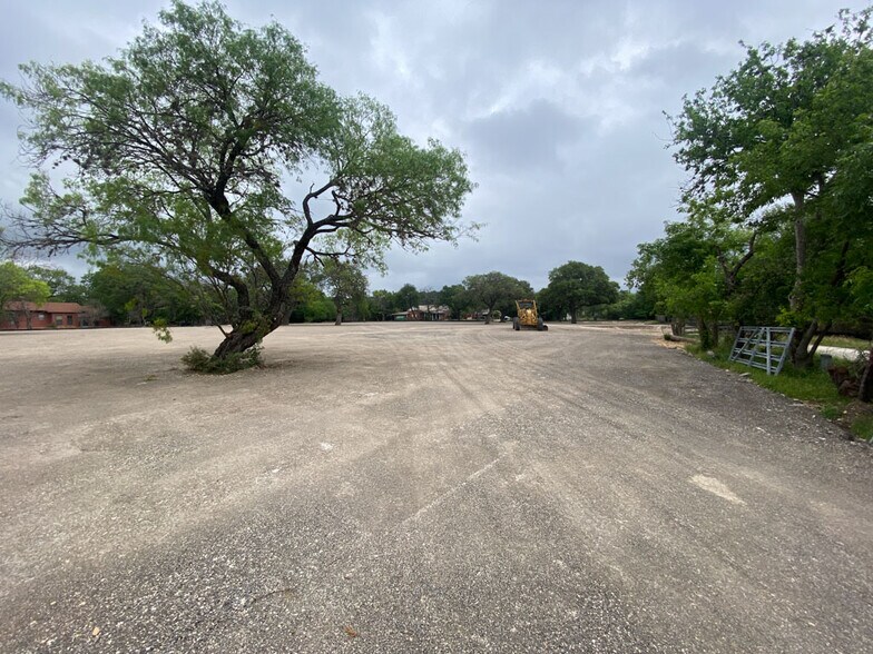 More Photos Of 7540 Bandera rd, San Antonio Land For Lease