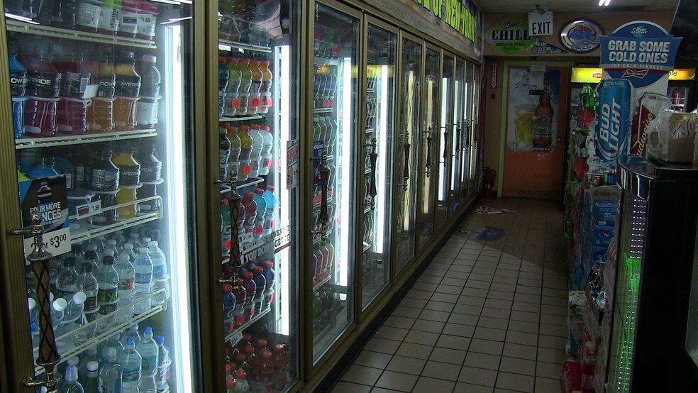 More Photos Of 6201 Edgewater Dr, Orlando Convenience Store For Sale