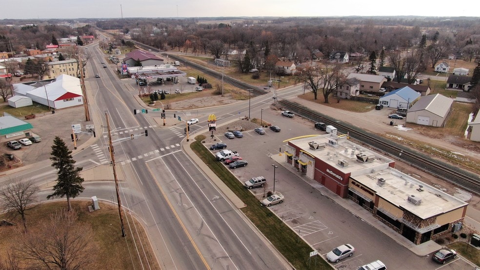 More Photos Of 211 Elm St W, Annandale Fast Food For Sale