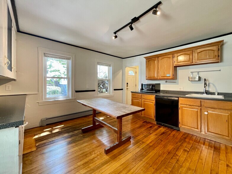 More Photos Of 42-44 E Transit St, Providence Apartments For Sale