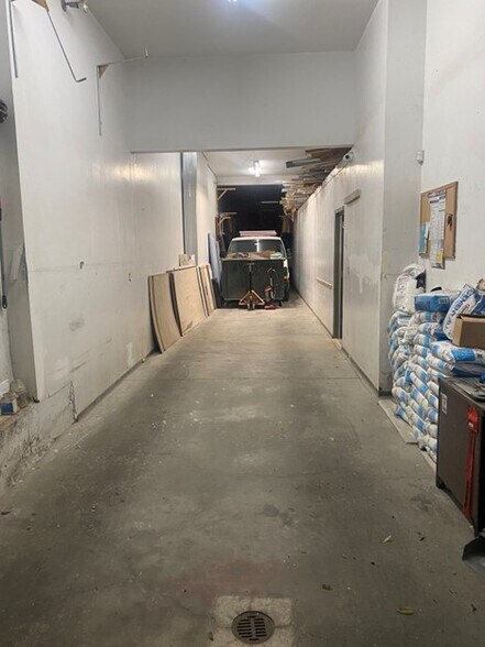 More Photos Of 694 Sackett St, Brooklyn Flex For Lease