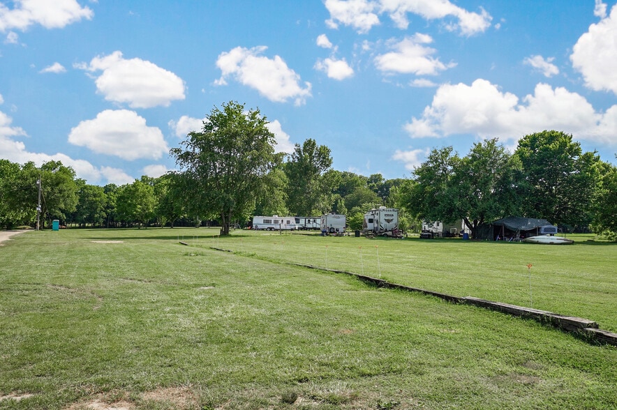 More Photos Of 1254 Hooten Town Rd, Crane Trailer Camper Park For Sale