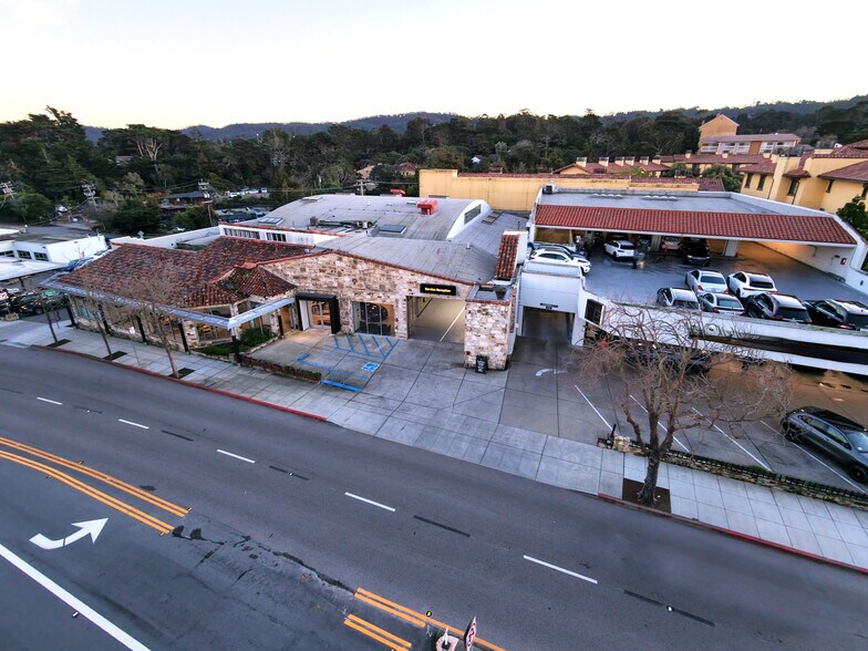 More Photos Of 498 Fremont St, Monterey Auto Dealership For Sale