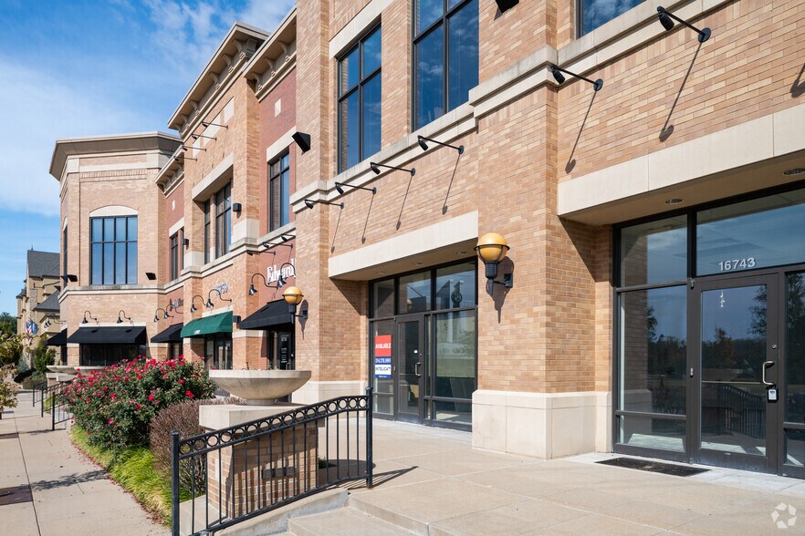 More Photos Of 16721-16765 Main St, Wildwood General Retail For Sale