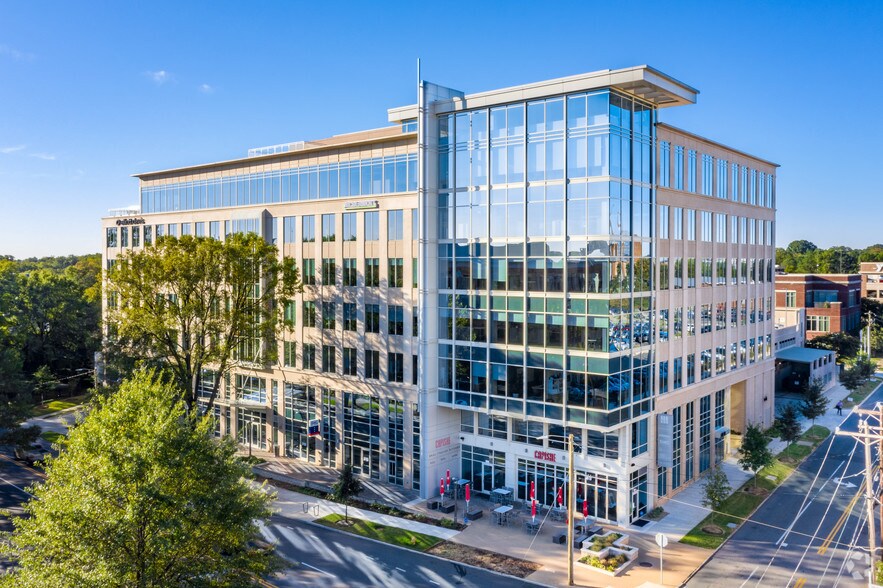 More Photos Of 500 E Morehead St, Charlotte Office For Lease