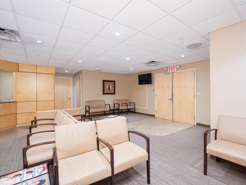 More Photos Of 55 Greene Ave, Brooklyn Apartments For Sale