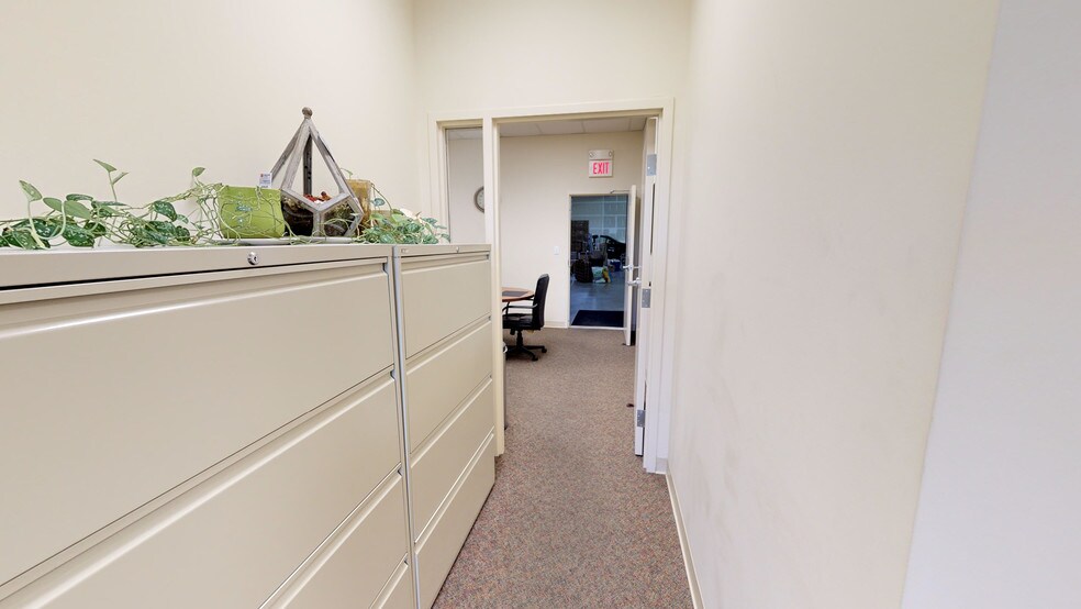 More Photos Of 150 Kendall Point Dr, Oswego Manufacturing For Lease