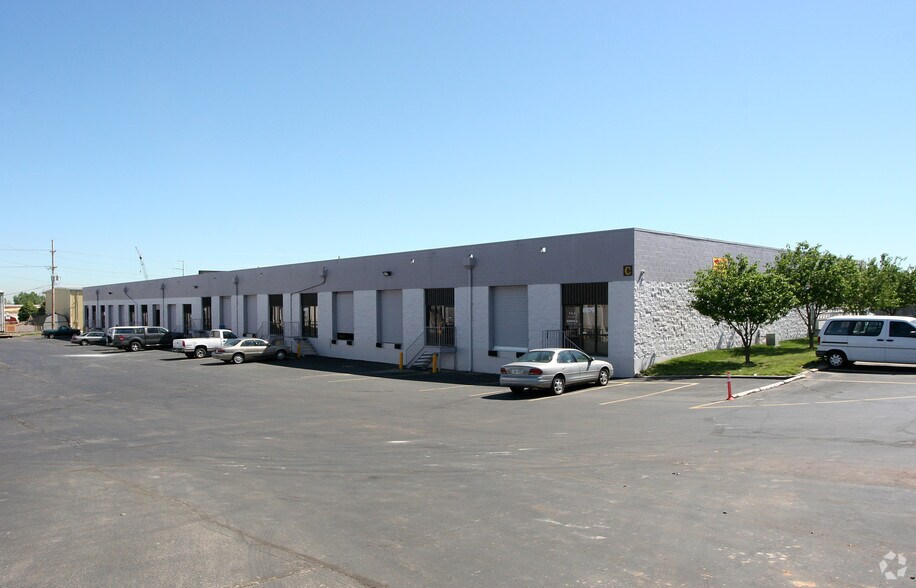 More Photos Of 8861-8899 Lenexa Dr, Overland Park Warehouse For Lease