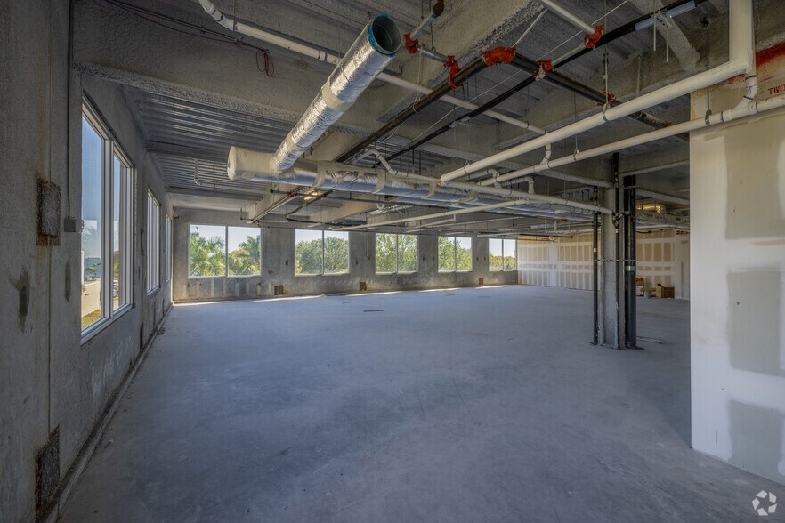 More Photos Of 3683 S Miami Ave, Miami Medical For Lease