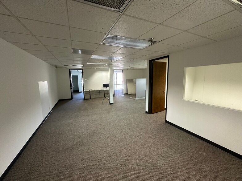 More Photos Of 1855 W Katella Ave, Orange Office Residential For Lease