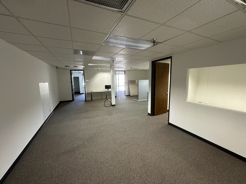 More Photos Of 1855 W Katella Ave, Orange Office Residential For Lease