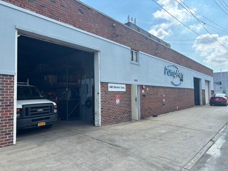 Primary Photo Of 24-25 46th St, Astoria Warehouse For Lease