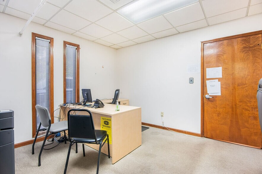 More Photos Of 231 Memorial Dr, Jacksonville Medical For Sale