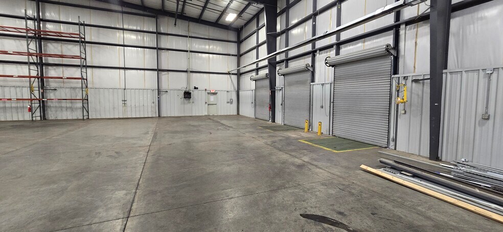 More Photos Of 145 Iron Horse Dr, Charleston Industrial For Lease