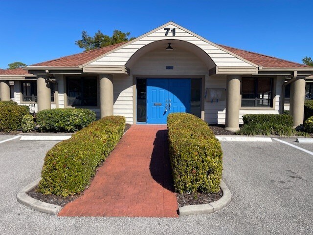 Primary Photo Of 12640 World Plaza Ln, Fort Myers Medical For Lease