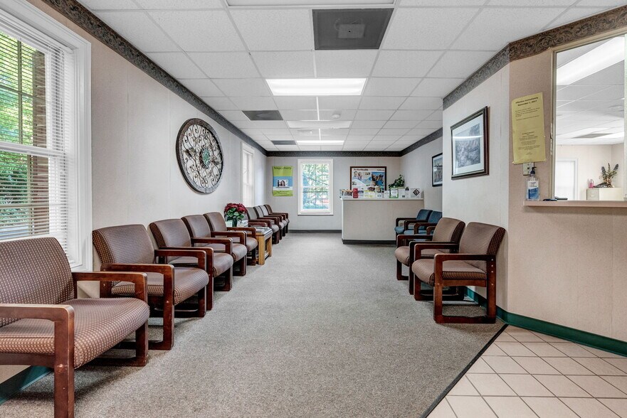 More Photos Of 4171 Marietta St, Powder Springs Medical For Lease