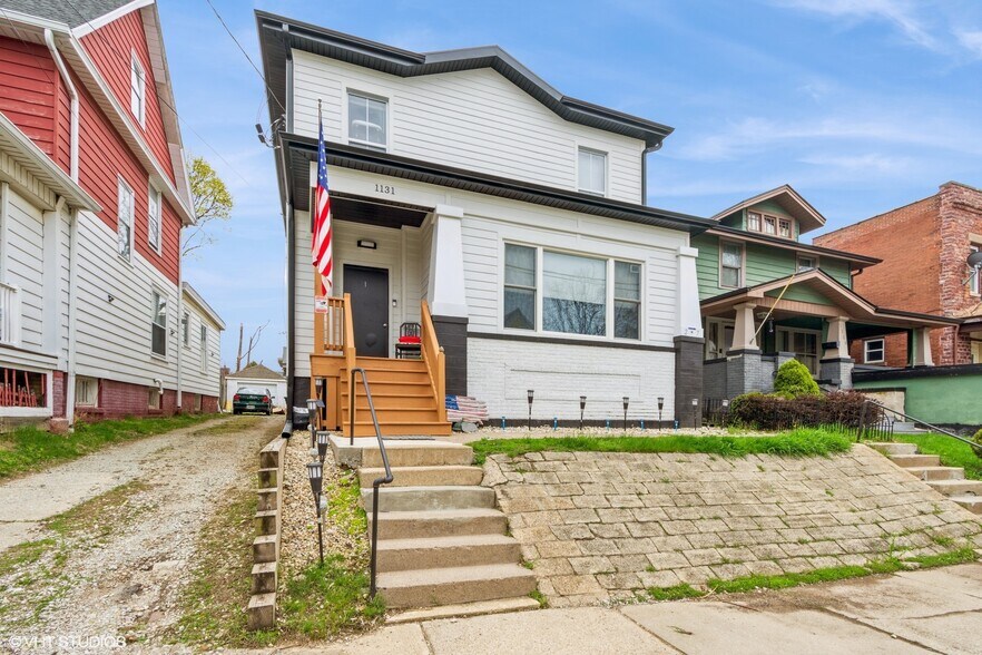 Primary Photo Of 1131 Erie St, Racine Apartments For Sale