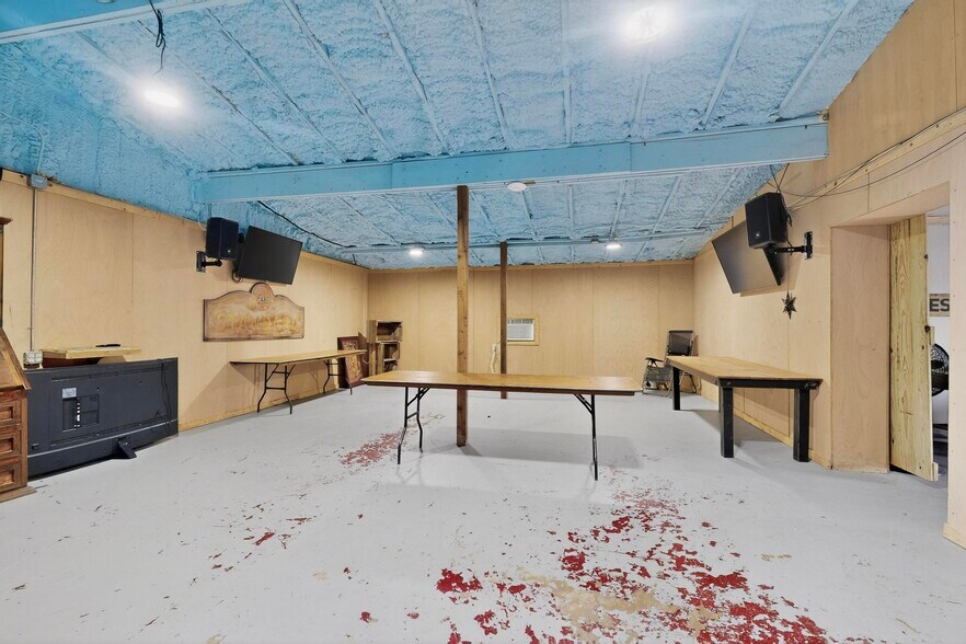 More Photos Of 700 E Main St, Richland Warehouse For Sale