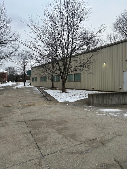 More Photos Of 3862 Race Rd, Cincinnati Light Manufacturing For Lease