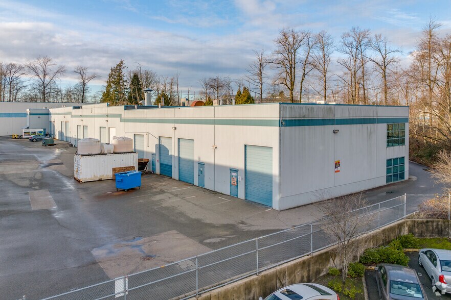 More Photos Of 8456 129A St, Surrey Service For Lease