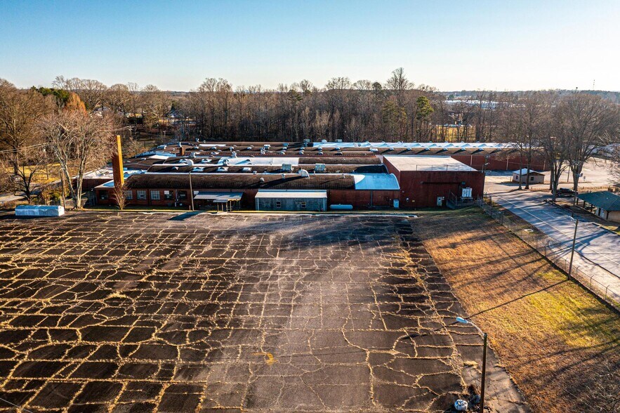 More Photos Of 486 S Center St, Taylorsville Warehouse For Sale